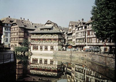 Casa de los Curtidores, en el Barrio de los Curtidores, construida en 1572 de French School